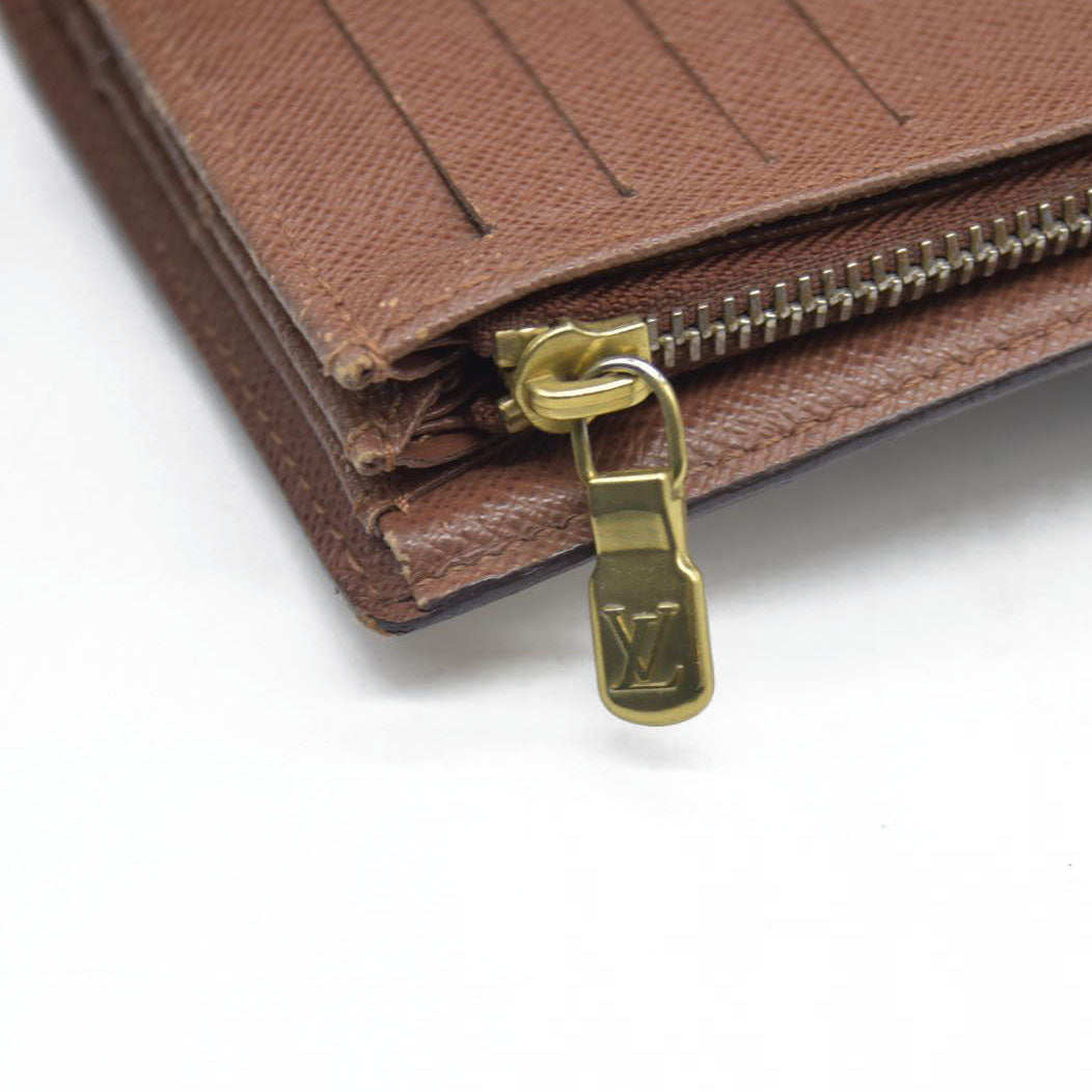 $775 Louis Vuitton Monogram Alexandra Wallet 2009 CA2059