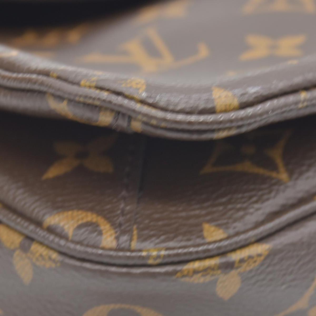 $2750 Louis Vuitton  Monogram Pochette Metis PL1138
