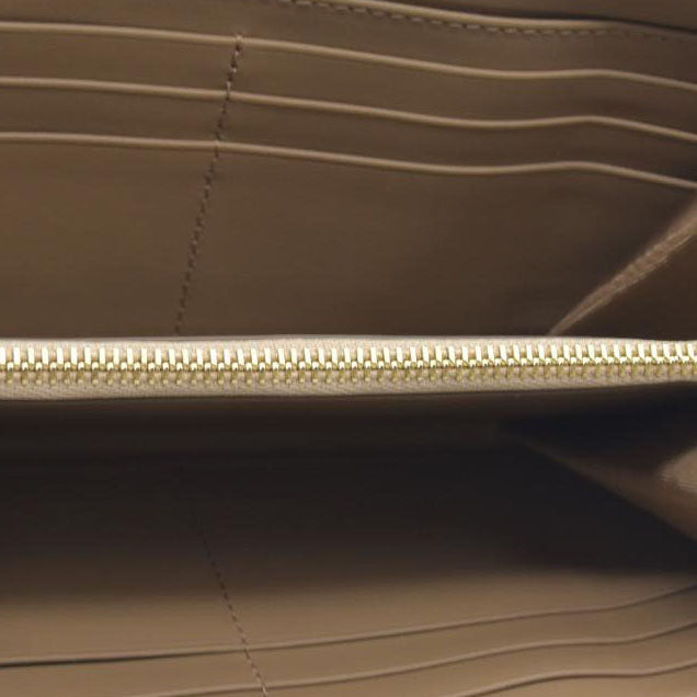 $680 CONSIGNMENT Burberry Vintage Check Cotton & Leather Zip-Around Wallet