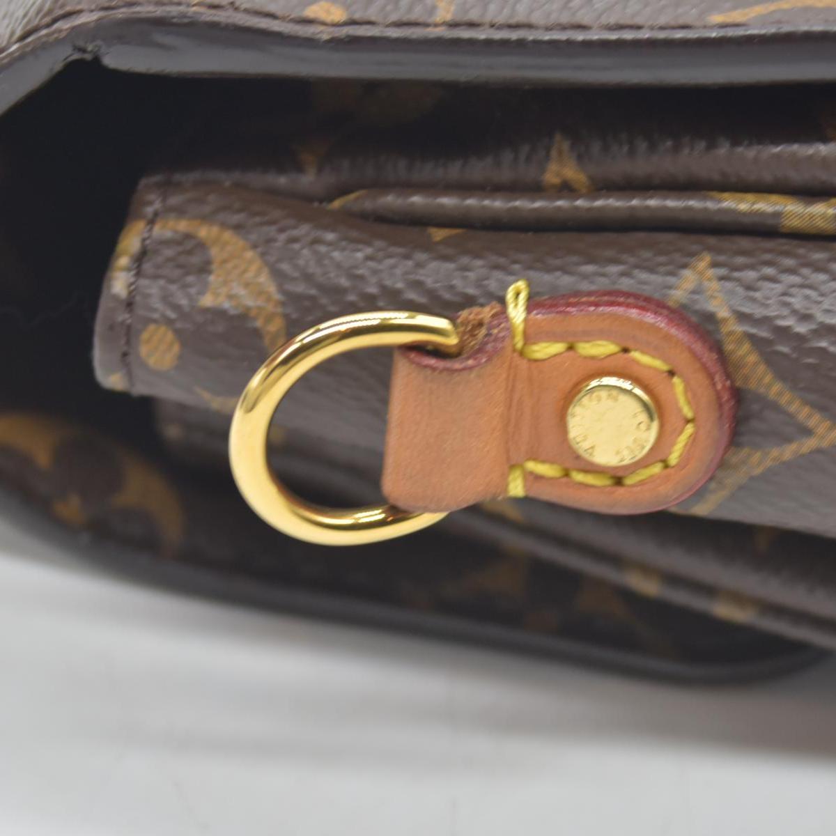 $2750 Louis Vuitton  Monogram Pochette Metis PL1138 10019712