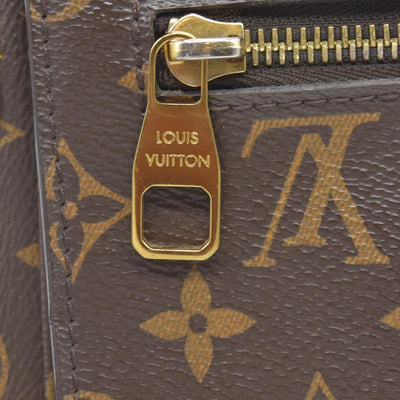 $2750 Louis Vuitton  Monogram Pochette Metis PL1138