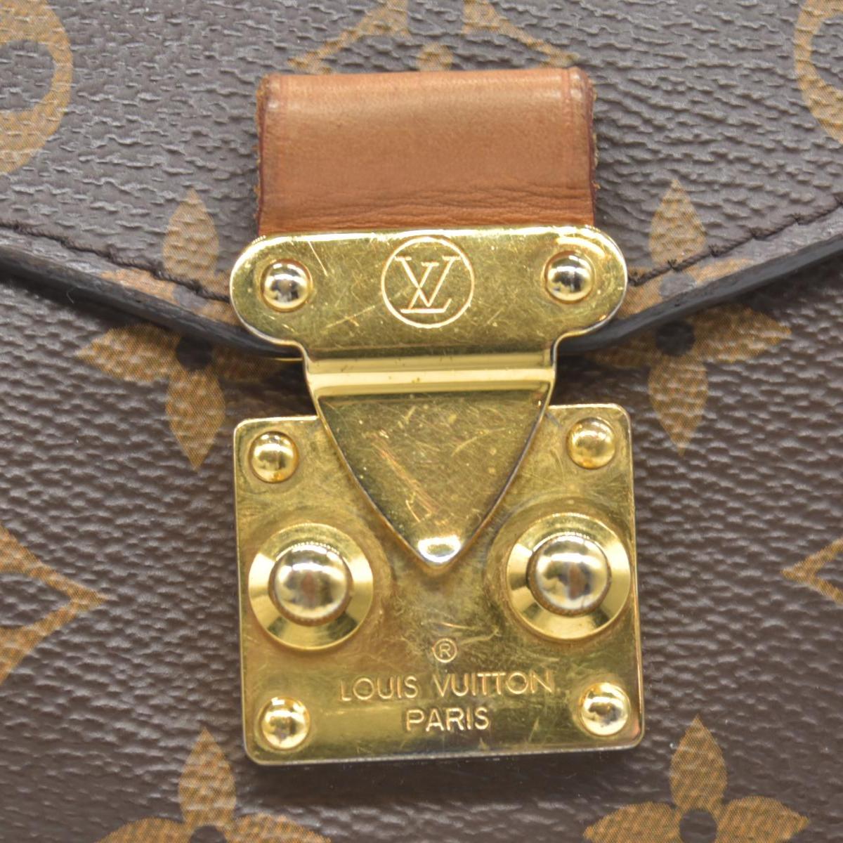 $2750 Louis Vuitton  Monogram Pochette Metis PL1138 10019712