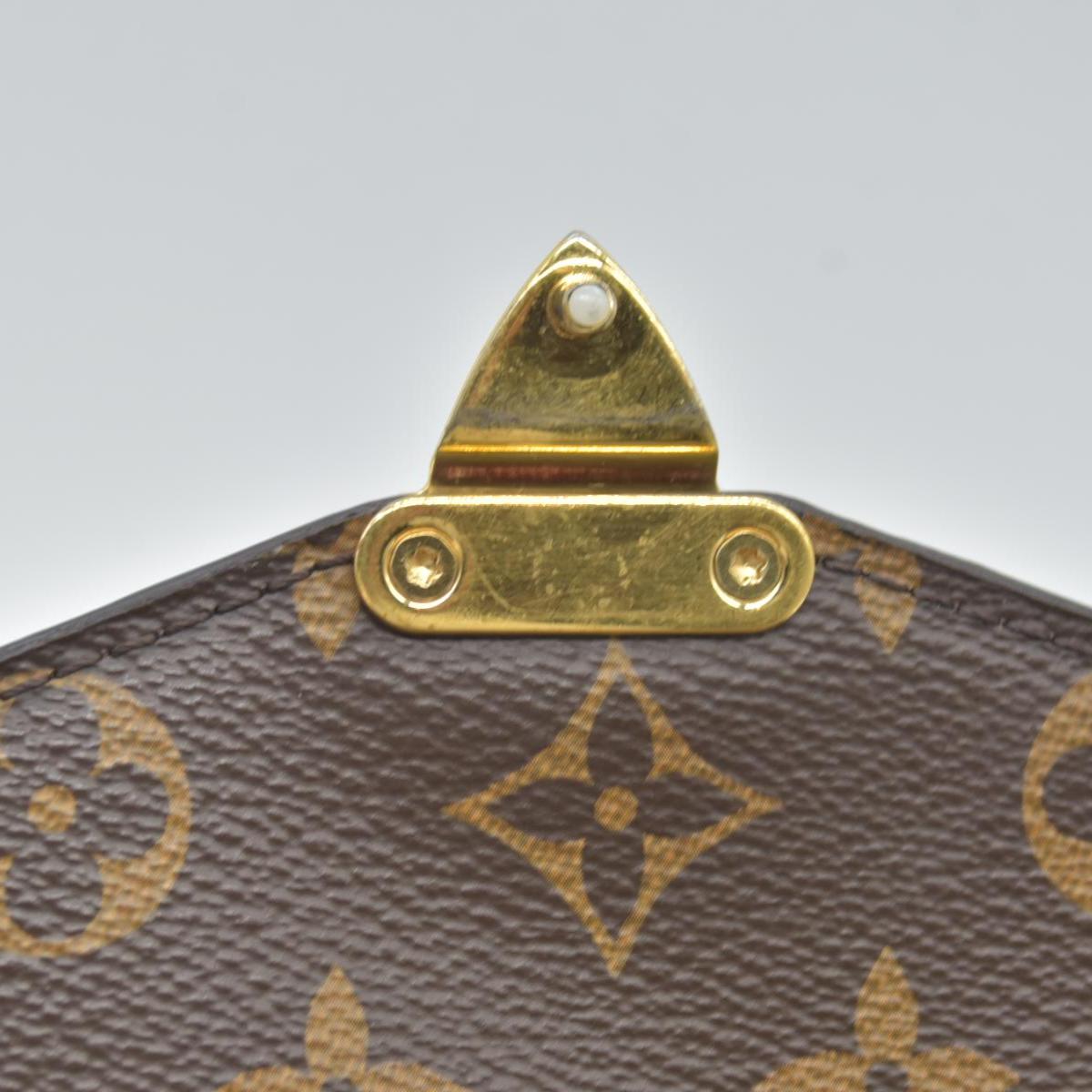 $2750 Louis Vuitton  Monogram Pochette Metis PL1138 10019712