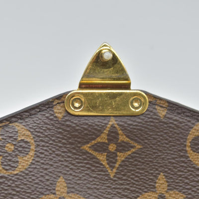 $2750 Louis Vuitton  Monogram Pochette Metis PL1138 10019712
