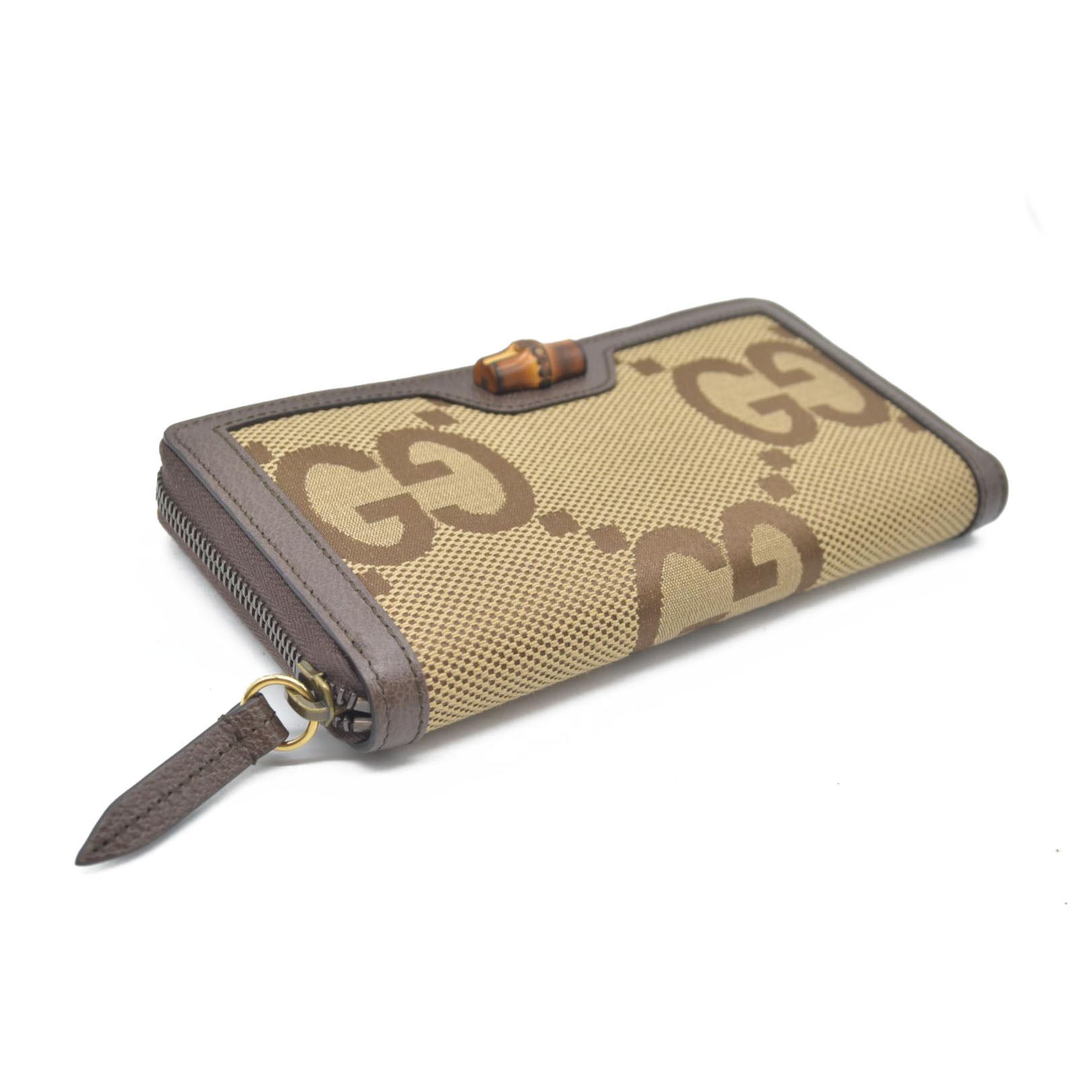 $850 CONSIGNMENT Gucci  Monogram Jumbo GG Textured Dollar Calfskin Diana Zip Around Continental Wallet Camel Ebony New Acero