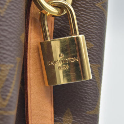 $2750 2017 Louis Vuitton Monogram Montaigne BB CA1147