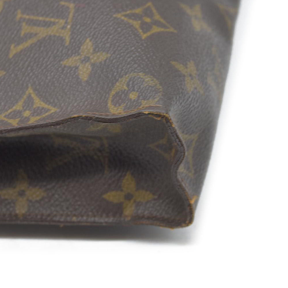 LOUIS VUITTON Monogram Toiletry 26