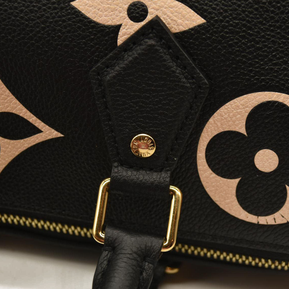 LOUIS VUITTON  Empreinte Monogram Giant Speedy Bandouliere 25 Black Beige RFID