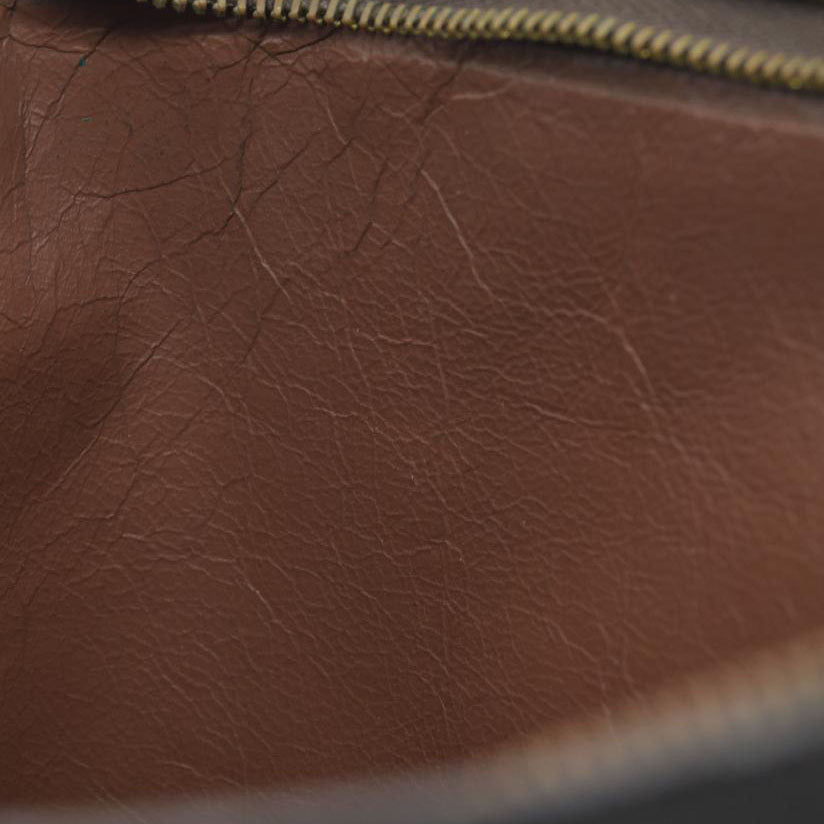 LOUIS VUITTON Monogram Toiletry 26