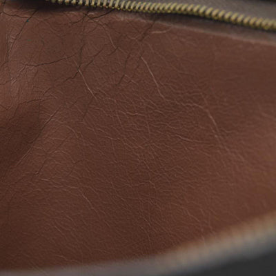 LOUIS VUITTON Monogram Toiletry 26