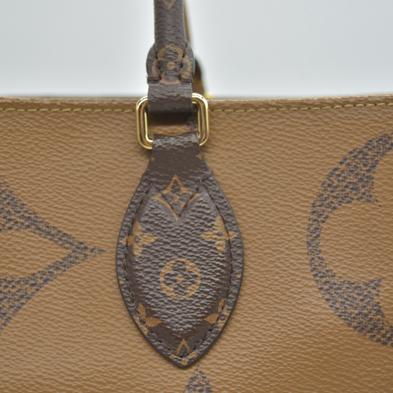 $3555 2020 Louis Vuitton Reverse Monogram Giant Onthego GM FL0230