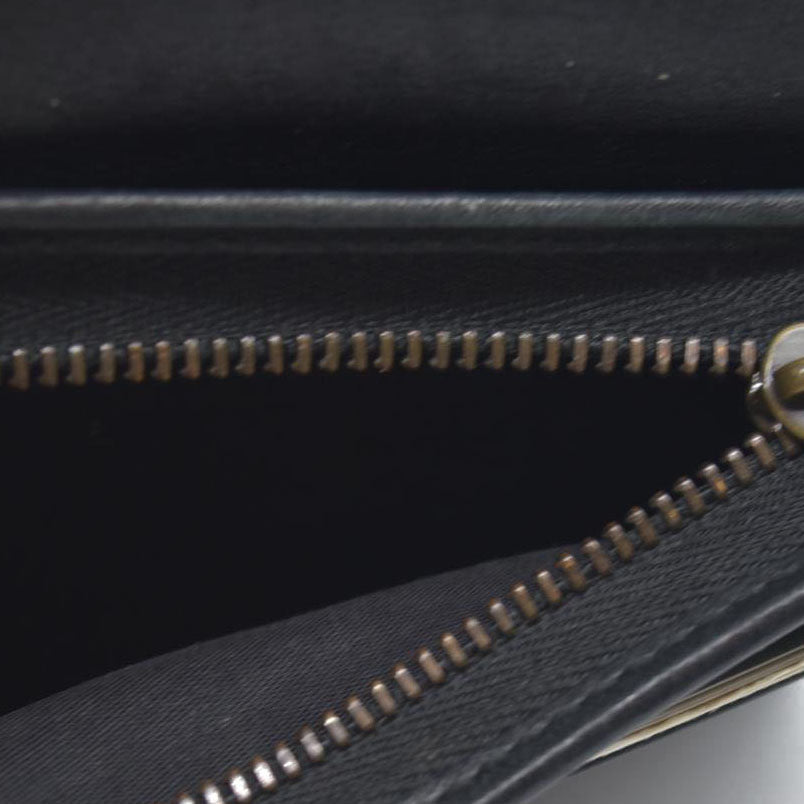 $580 CONSIGNMENT Gucci GG Marmont Quilted Bifold Compact Wallet Black