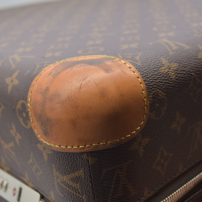 $3450 Louis Vuitton Monogram Horizon 50