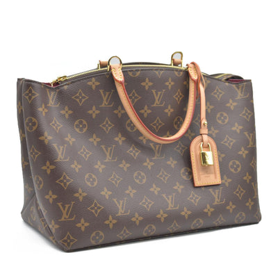 $3200 Louis Vuitton  Monogram Grand Palais with Box and Dust Bag RFID