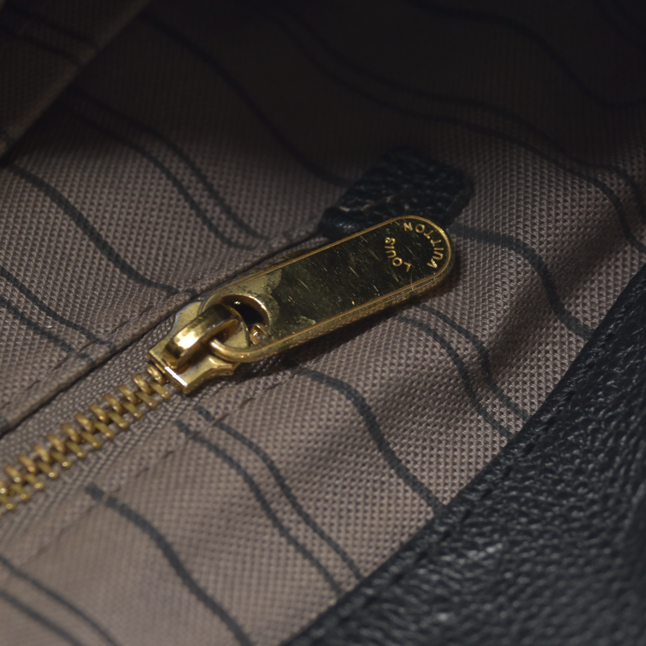 $3800 Louis Vuitton LV Monogram Artsy MM CA5116 2016 Black Empreinte