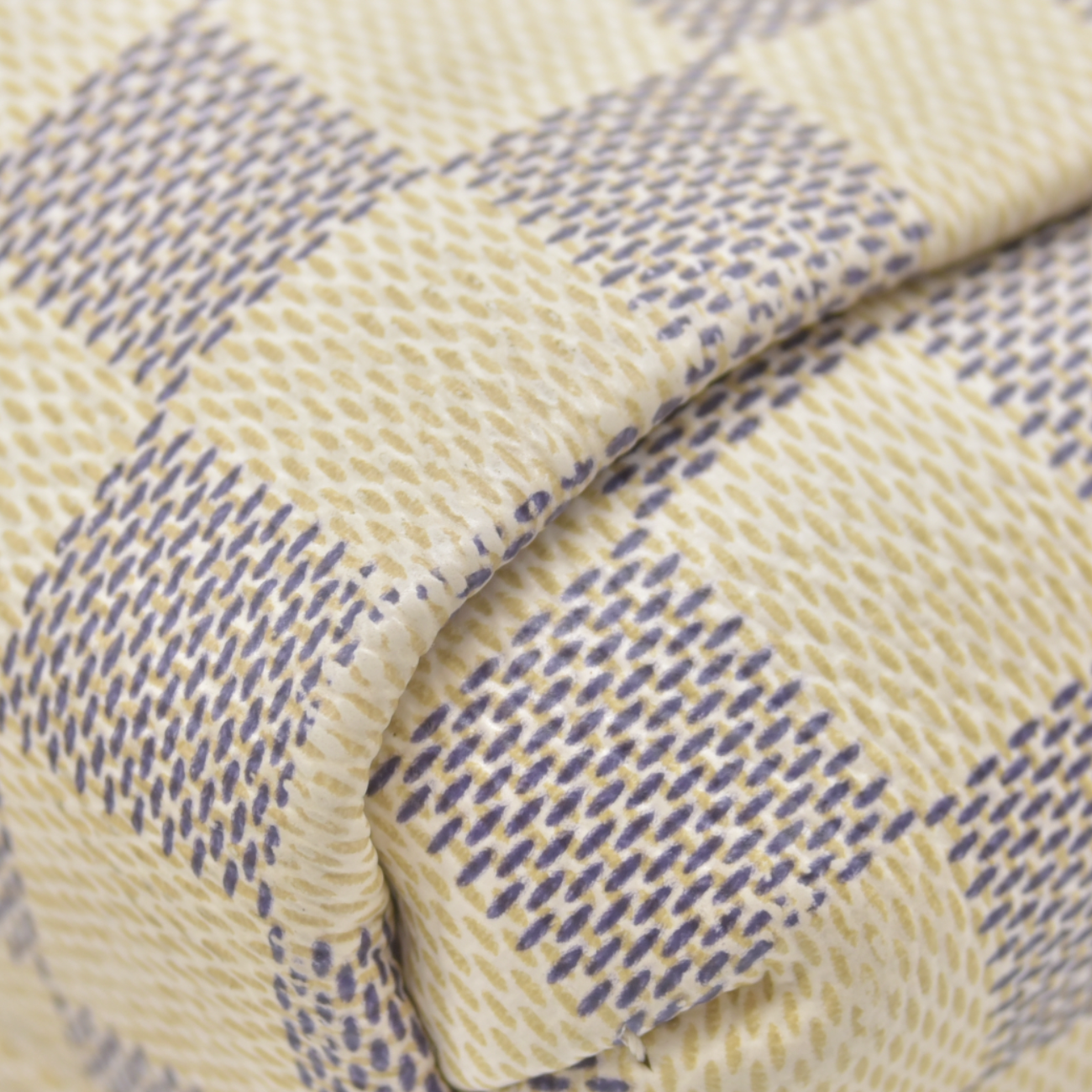$2000 2019 Louis Vuitton Damier Azur Croisette ML4169