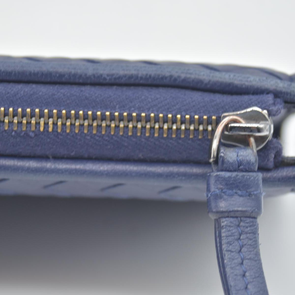 $1050 Bottega Veneta L Shaped Wristlet Intrecciato Long Wallet