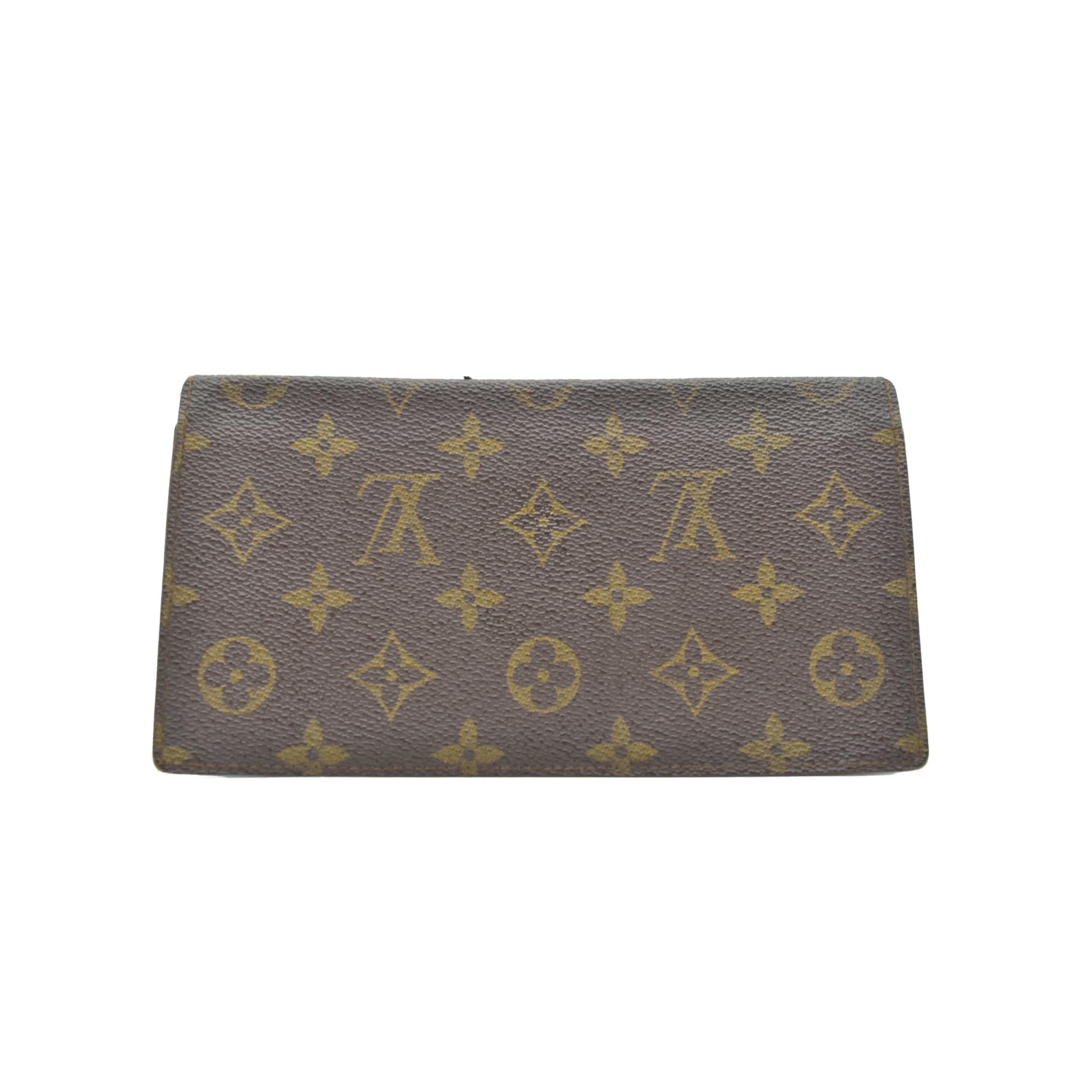 $720 1983 Vintage Louis Vuitton Monogram Long Bifold Wallet Brown 834