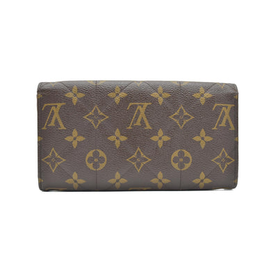$1060 Louis Vuitton Louis Vuitton Monogram Canvas Etoile Sarah Wallet CONSIGNMENT
