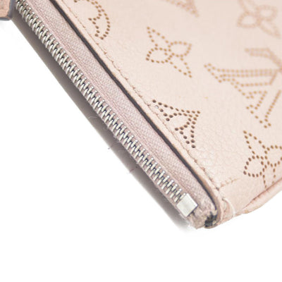 AUCTION Louis Vuitton  Mahina Key Pouch Magnolia