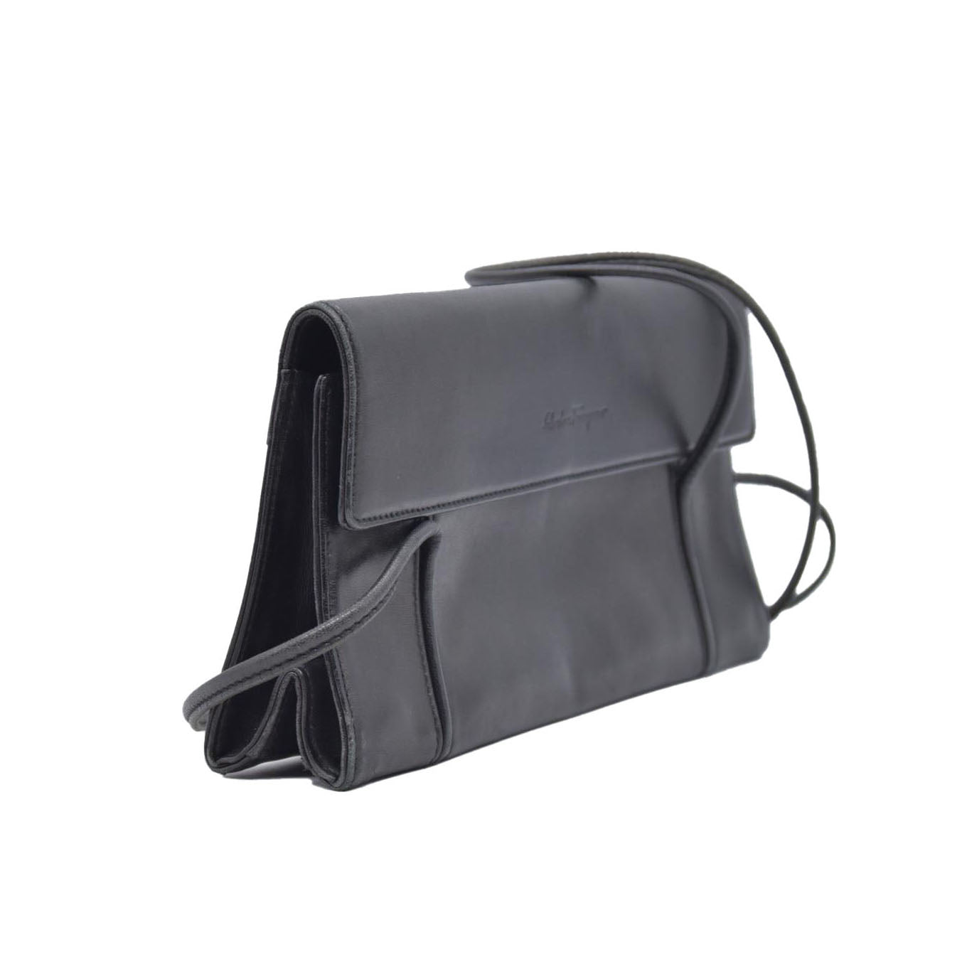 $850 SALVATORE FERRAGAMO Smooth Calfskin Logo Flap Crossbody Bag Black CONSIGNMENT 10021196