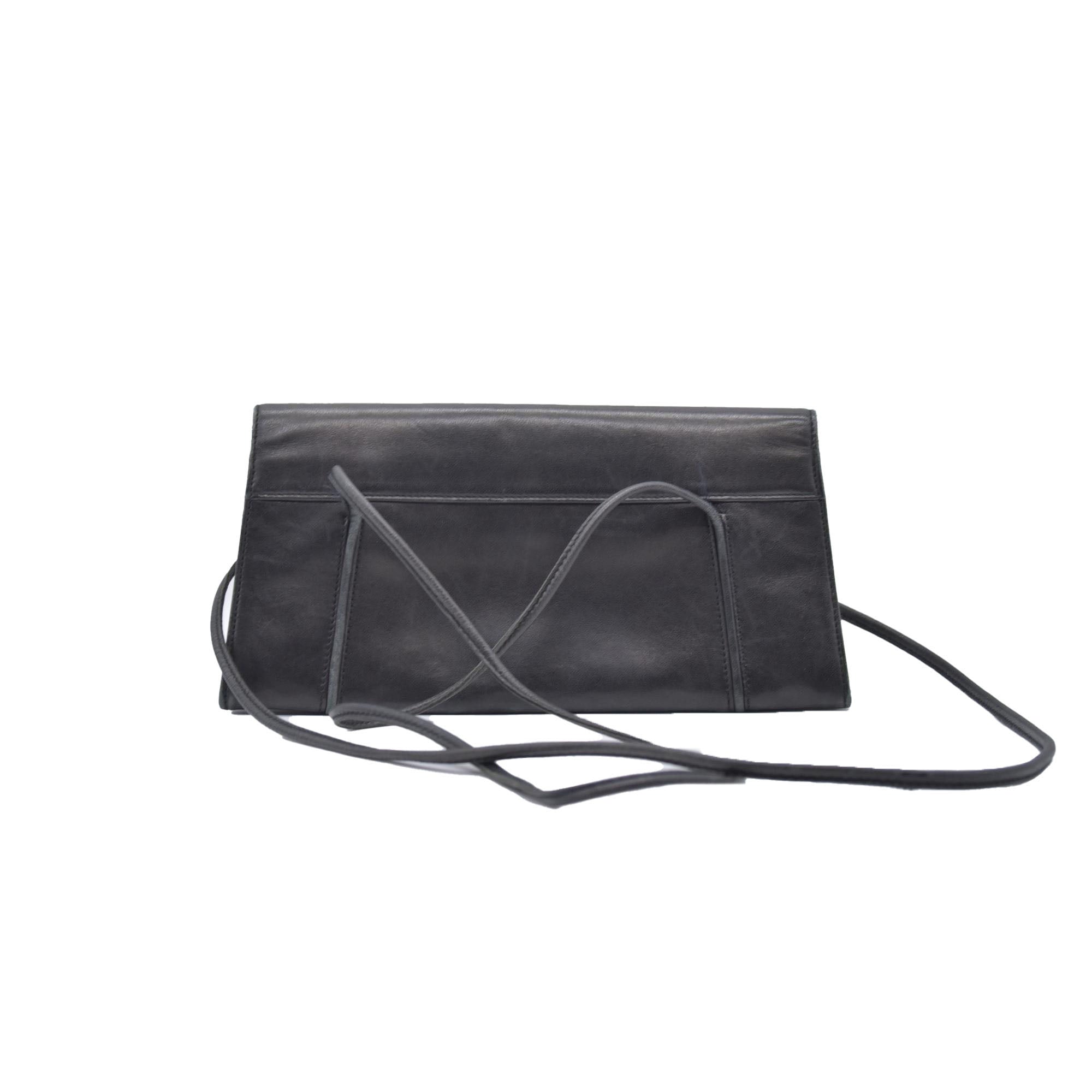 $850 SALVATORE FERRAGAMO Smooth Calfskin Logo Flap Crossbody Bag Black CONSIGNMENT 10021196