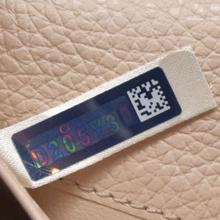 $495 Chloe Alphabet Leather Bifold Long Wallet