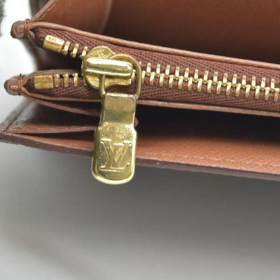 $725 Louis Vuitton Monogram Porte Tresor International Wallet CONSIGNMENT CA0937