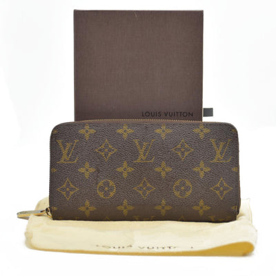 AUCTION $915 Louis Vuitton Monogram Zippy Wallet