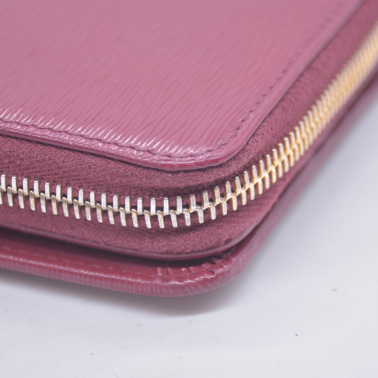 $1070 Prada Large Saffiano Leather Wallet Fuchsia Pink CONSIGNMENT