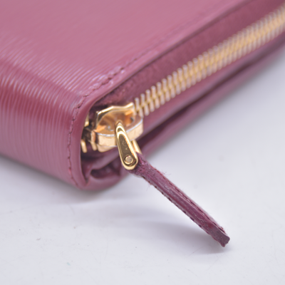 $1070 Prada Large Saffiano Leather Wallet Fuchsia Pink CONSIGNMENT