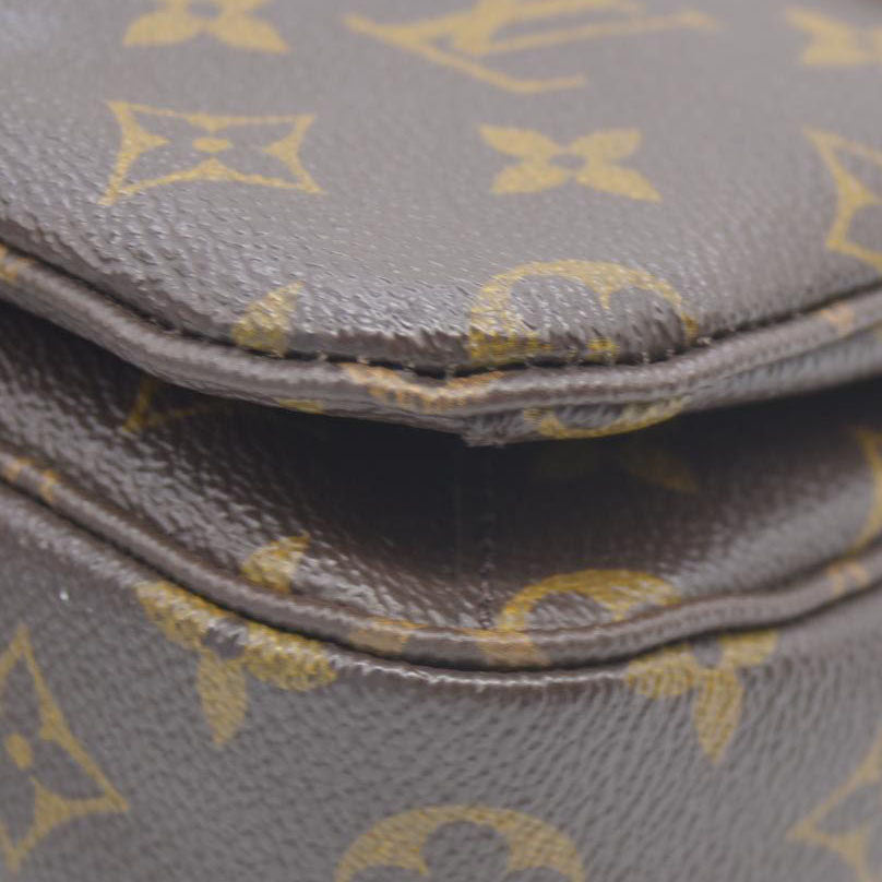 Louis Vuitton  Monogram Pochette Metis PR2136