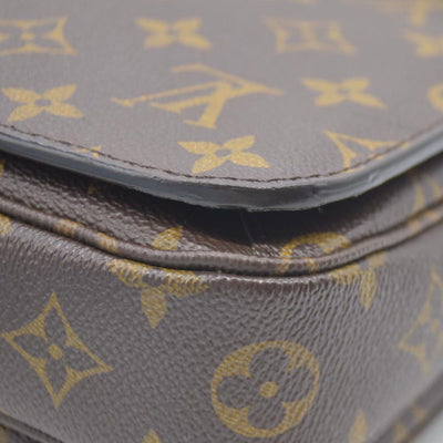 Louis Vuitton  Monogram Pochette Metis PR2136