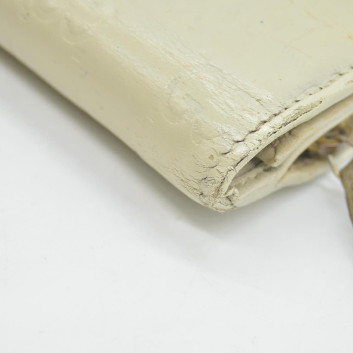 Gucci  GG Signature Leather Continental Wallet in Ivory CONSIGNMENT
