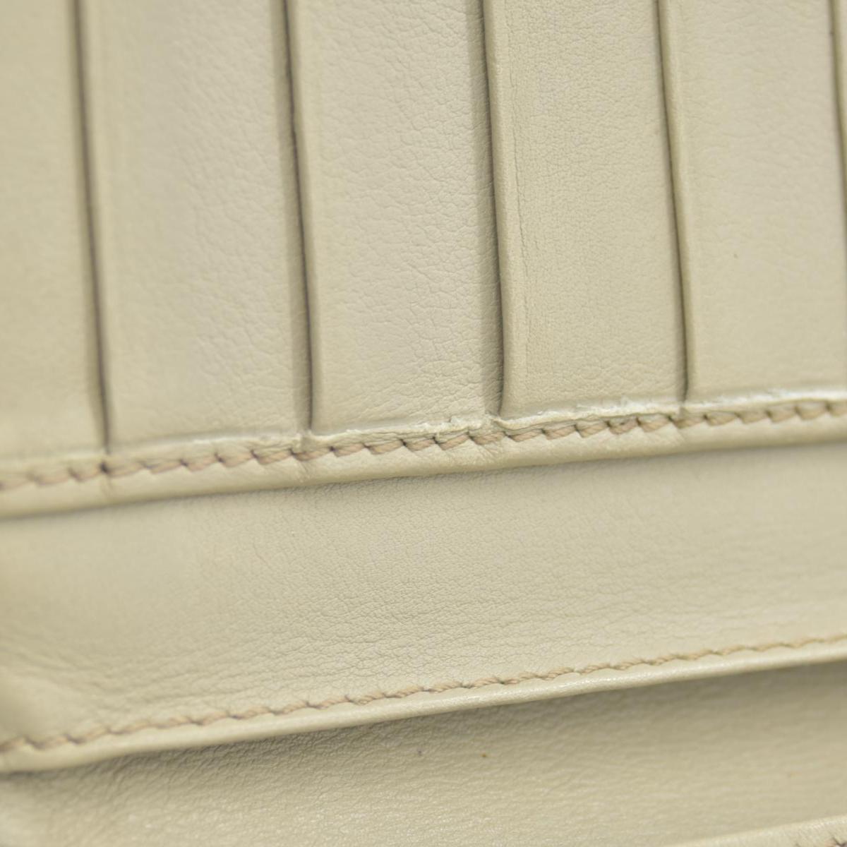 Gucci  GG Signature Leather Continental Wallet in Ivory CONSIGNMENT