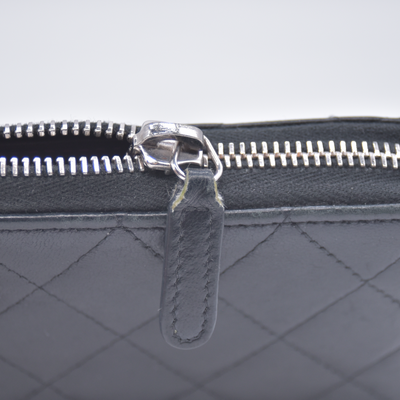 $1375 Chanel 2013 Quilted Zip Around Wallet Black CONSIGNMENT