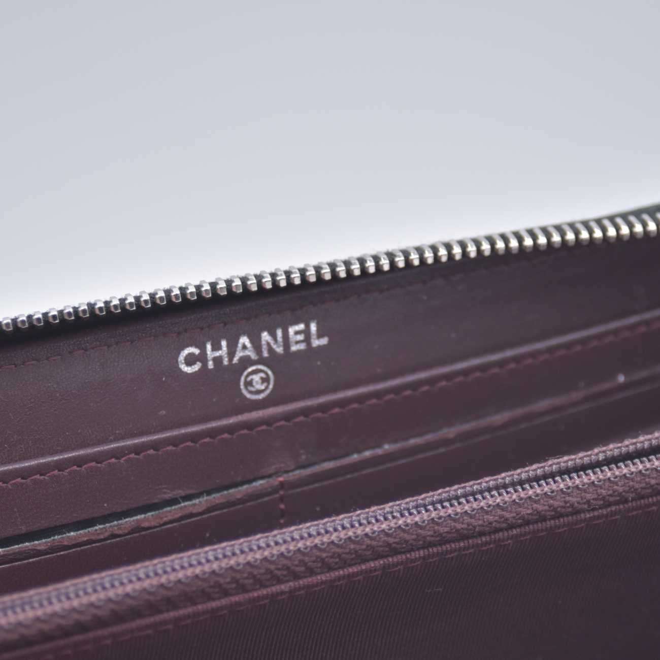 $1375 Chanel 2013 Quilted Zip Around Wallet Black CONSIGNMENT