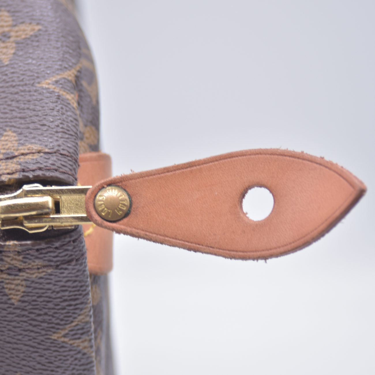 $1690 1997 Louis Vuitton Monogram Speedy 40 SP1917 CONSIGNMENT
