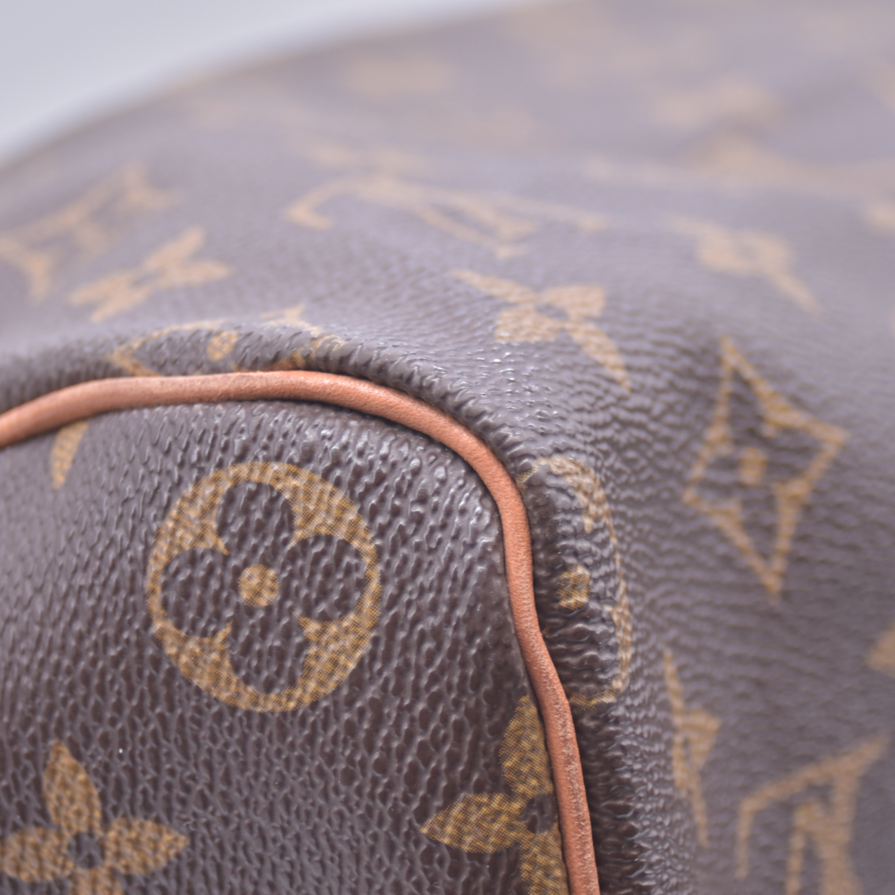 $1690 1997 Louis Vuitton Monogram Speedy 40 SP1917 CONSIGNMENT