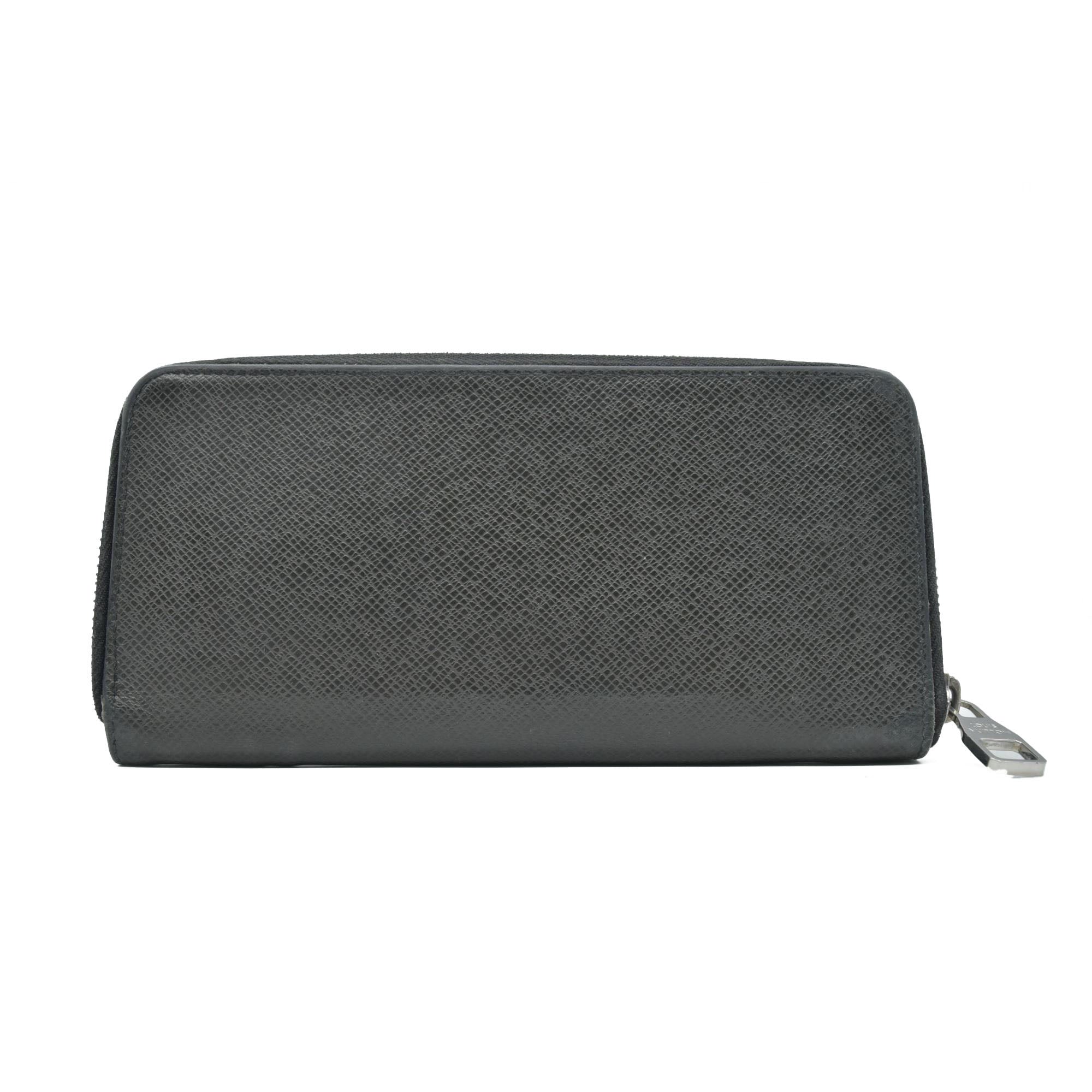 LOUIS VUITTON Zippy Wallet Vertical Purse black Taiga CONSIGNMENT