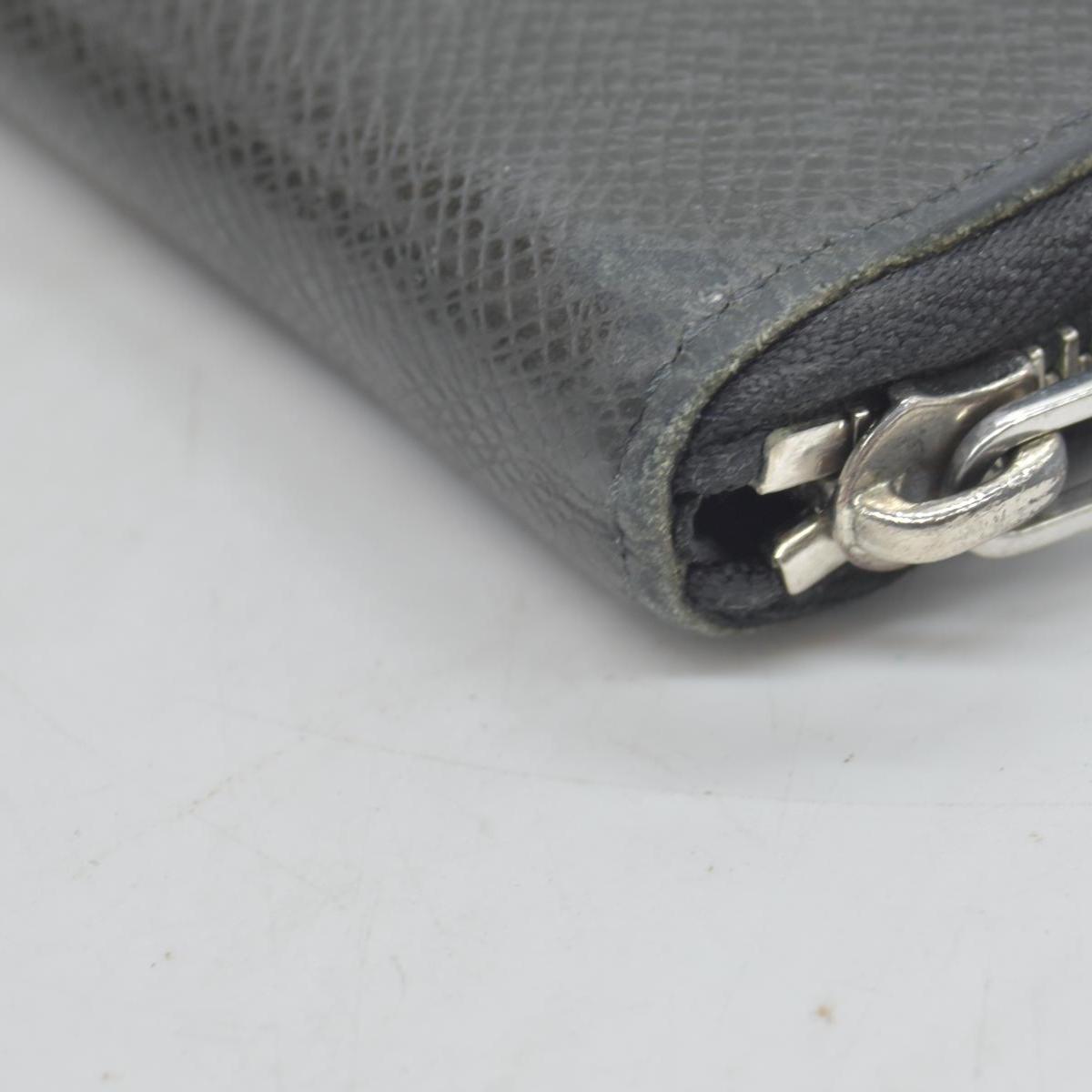 LOUIS VUITTON Zippy Wallet Vertical Purse black Taiga CONSIGNMENT