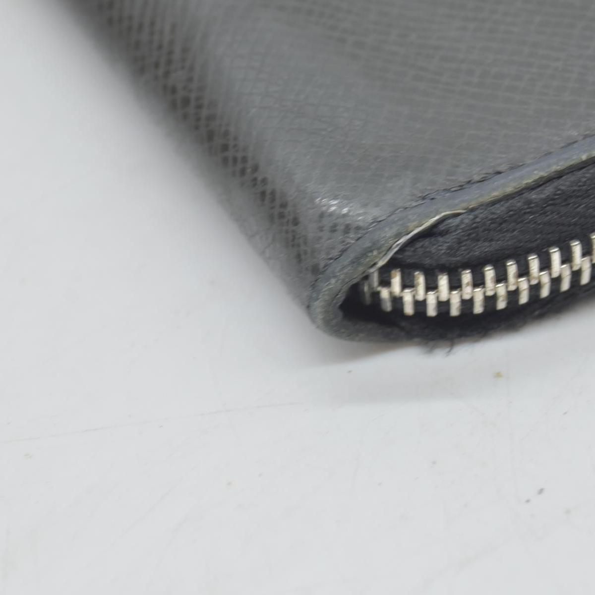 LOUIS VUITTON Zippy Wallet Vertical Purse black Taiga CONSIGNMENT