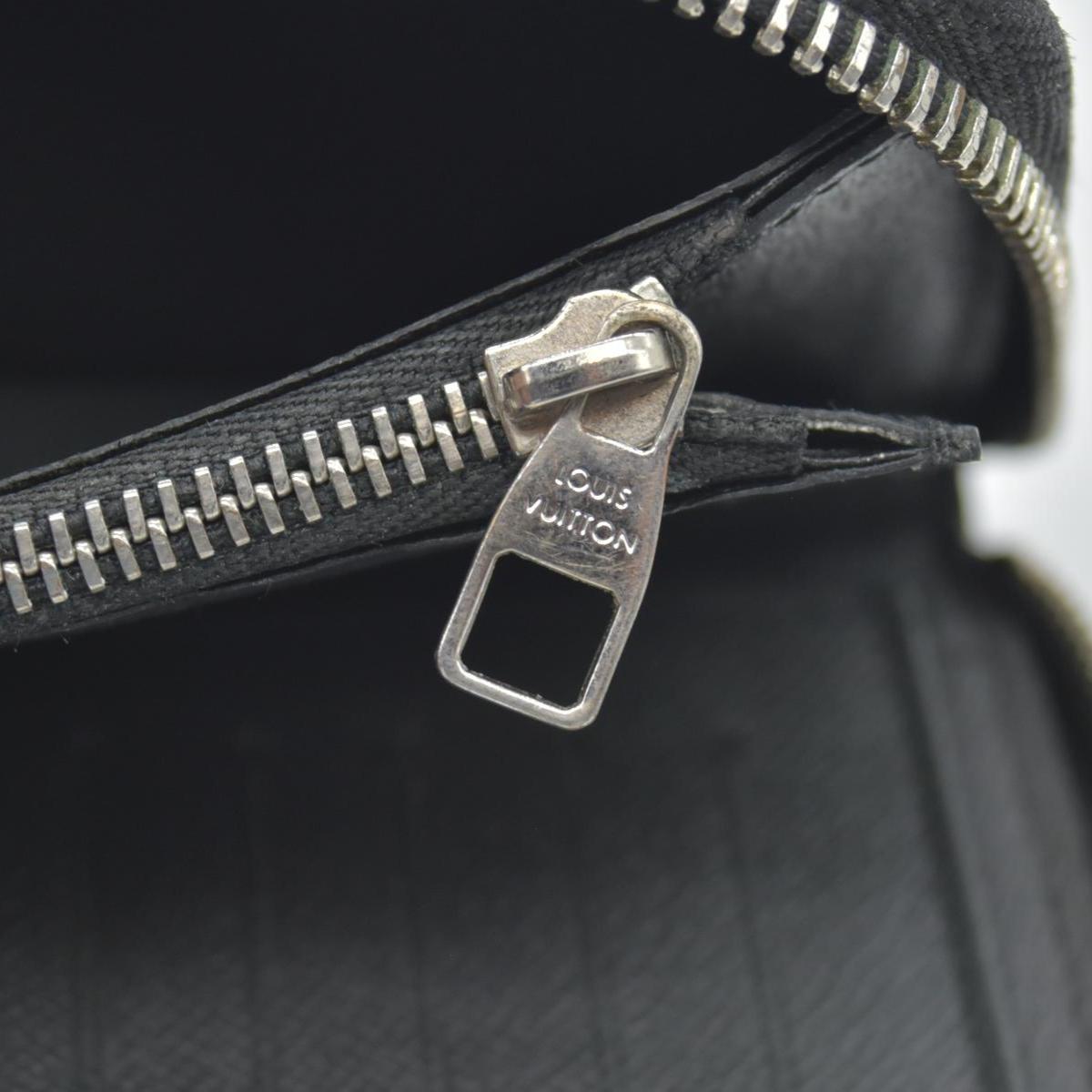 LOUIS VUITTON Zippy Wallet Vertical Purse black Taiga CONSIGNMENT