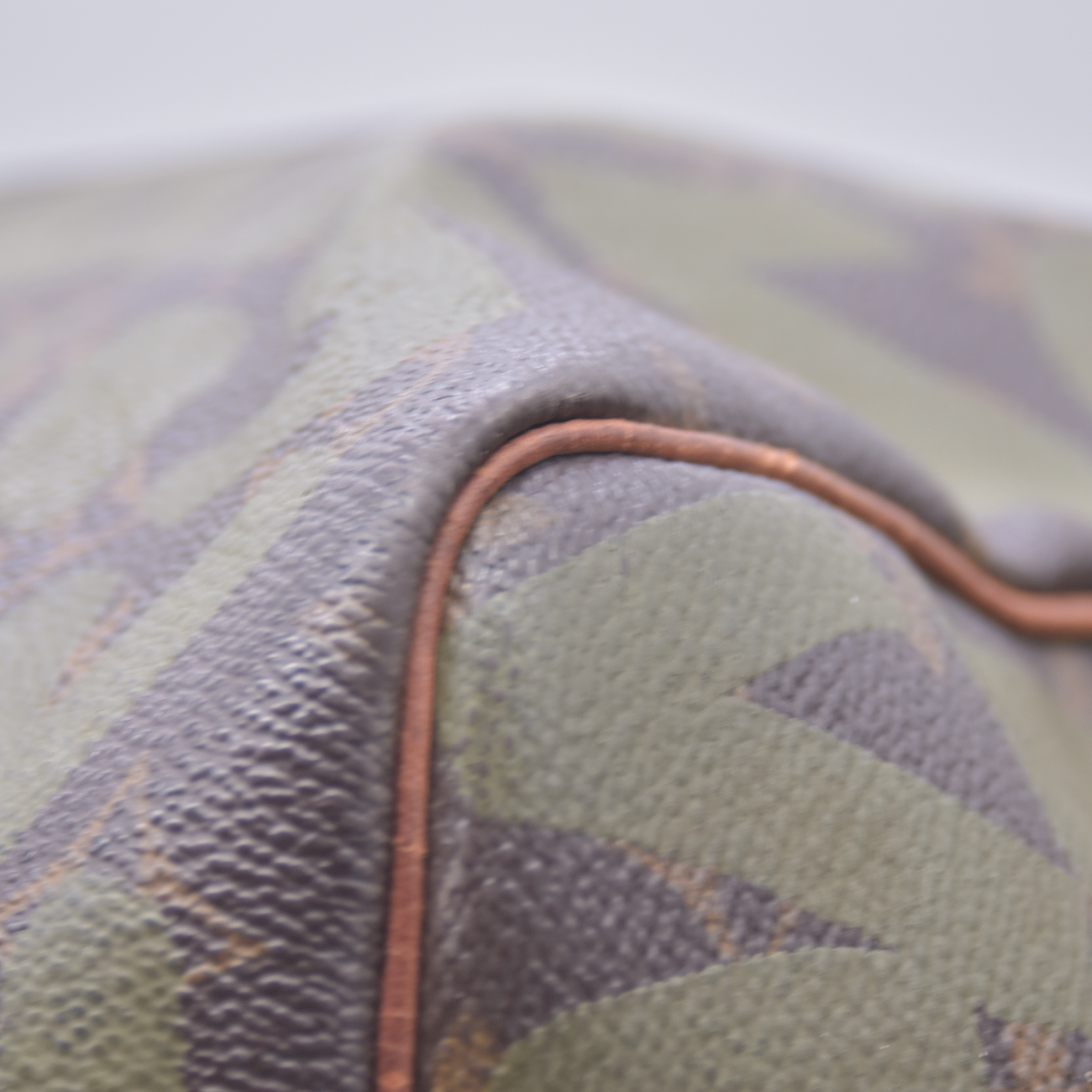 $3400 2001 Louis Vuitton Graffiti Keepall 50 Kaki FL0051