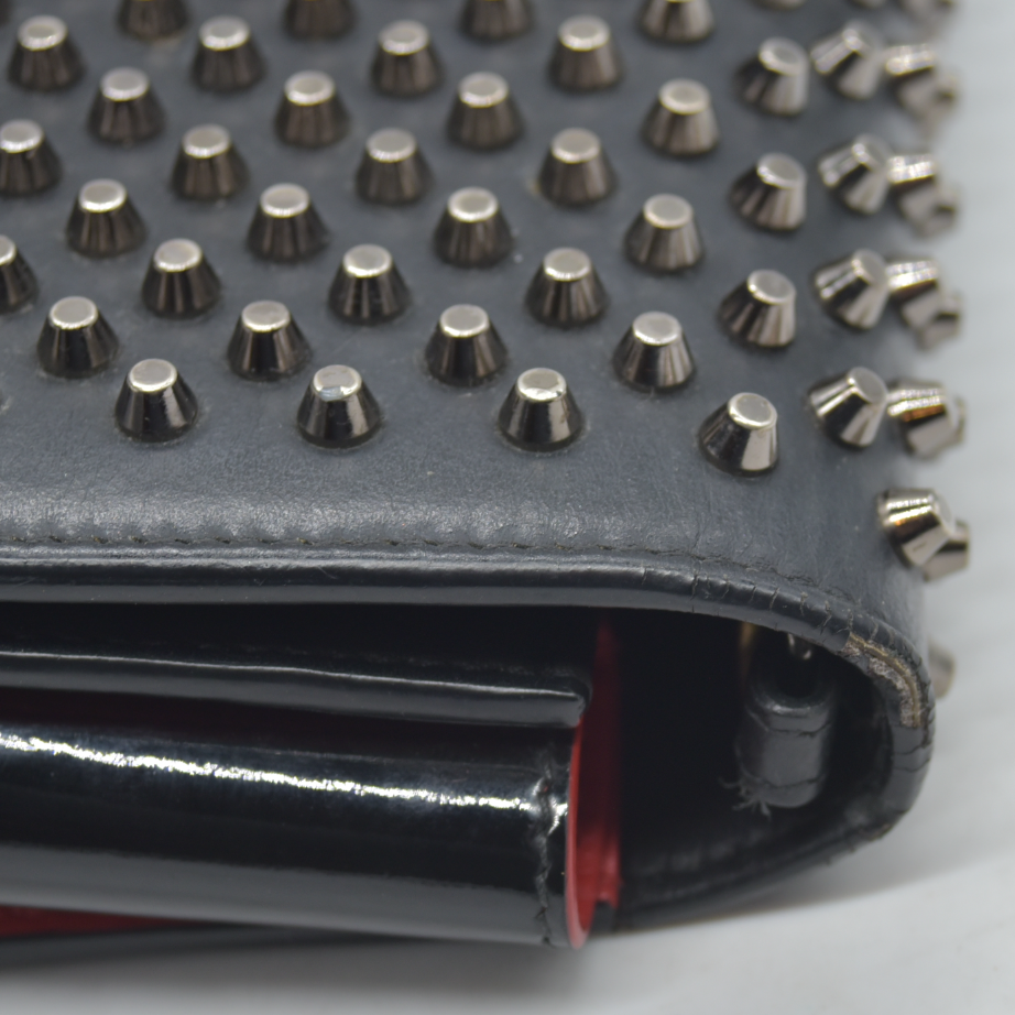 $1490 CHRISTIAN LOUBOUTIN Calfskin Patent Spikes Paloma Clutch Black