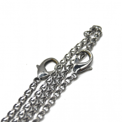 $1490 CHRISTIAN LOUBOUTIN Calfskin Patent Spikes Paloma Clutch Black