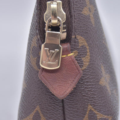 $1040 Louis Vuitton Monogram Cosmetic Pouch GM CONSIGNMENT 10021287
