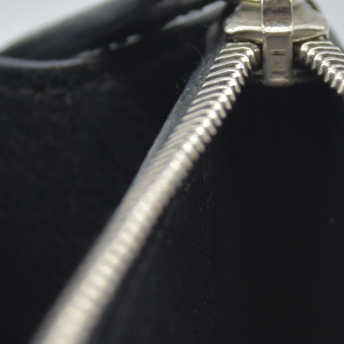 $2100 Saint Laurent Smooth Calfskin Classic Monogram Kate Tassel Chain Wallet Black