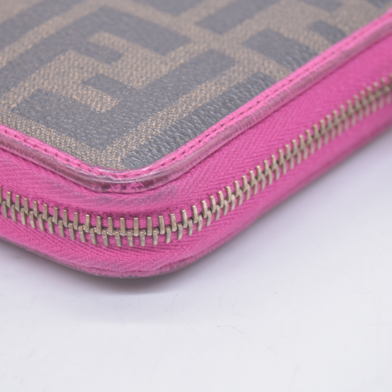 $930 Fendi Zucca Pink Monogram Zip Around Wallet CONSIGNMENT