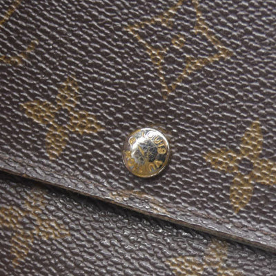 AUCTION $725 Louis Vuitton Monogram Sarah Wallet MI0096